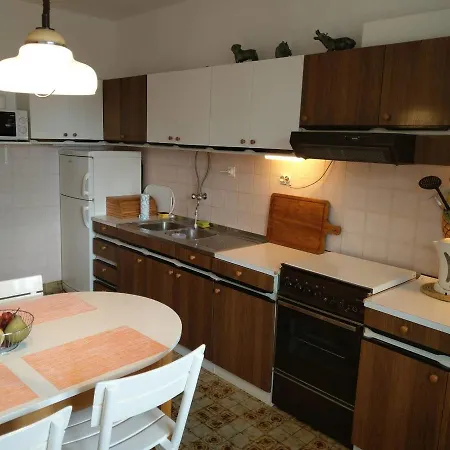 Apartment Jozica Supetar
